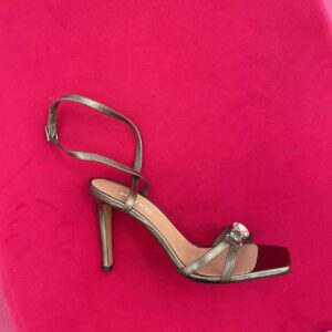 Złote szpilki Pinko