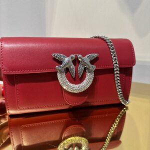 Czerwona torebka Pinko wallet