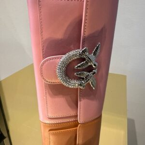 Różowa torebka Pinko wallet