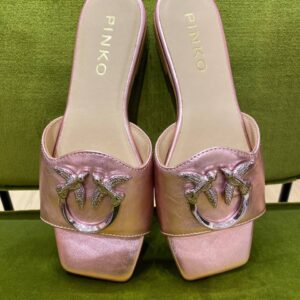 Różowe klapki Pinko