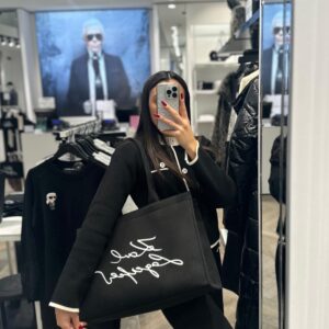 Czarna duża shopperka Karl